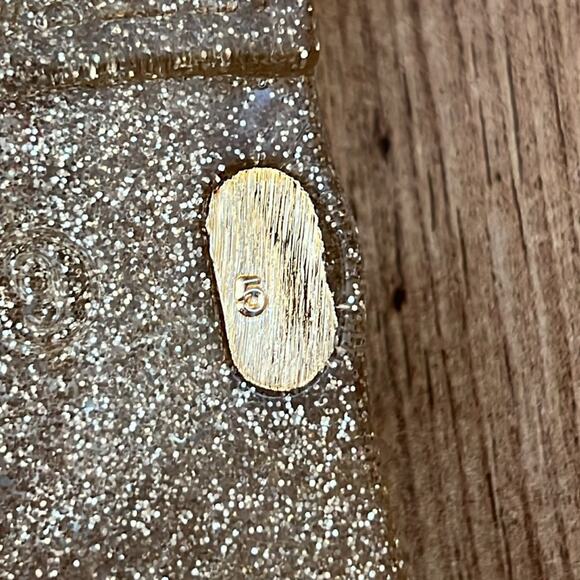 Lilly Pulitzer Gold Glitter Jelly Thong Sandals Women’s Size 5 - Picture 12 of 12